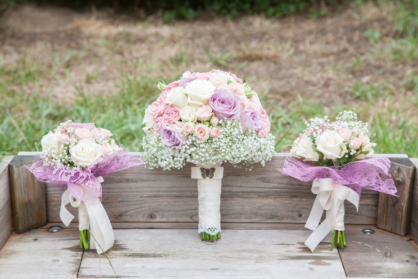 Poza, foto cu Flori de nunta buchet domnisoara, buchet mireasa, maner buchet in Arad, Timisoara, Oradea (wedding flowers, bouquets) nunta Arad, Timisoara, Oradea