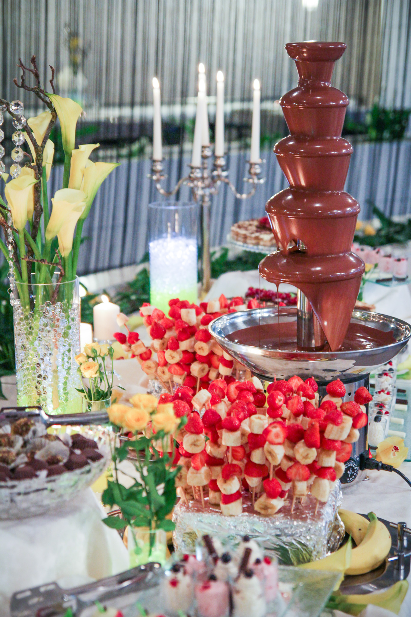 Poza, foto cu Flori de nunta calla, decor candy bar in Arad, Timisoara, Oradea (wedding flowers, bouquets) nunta Arad, Timisoara, Oradea